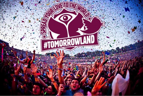 Tomorrowland-2013-FANS[1]